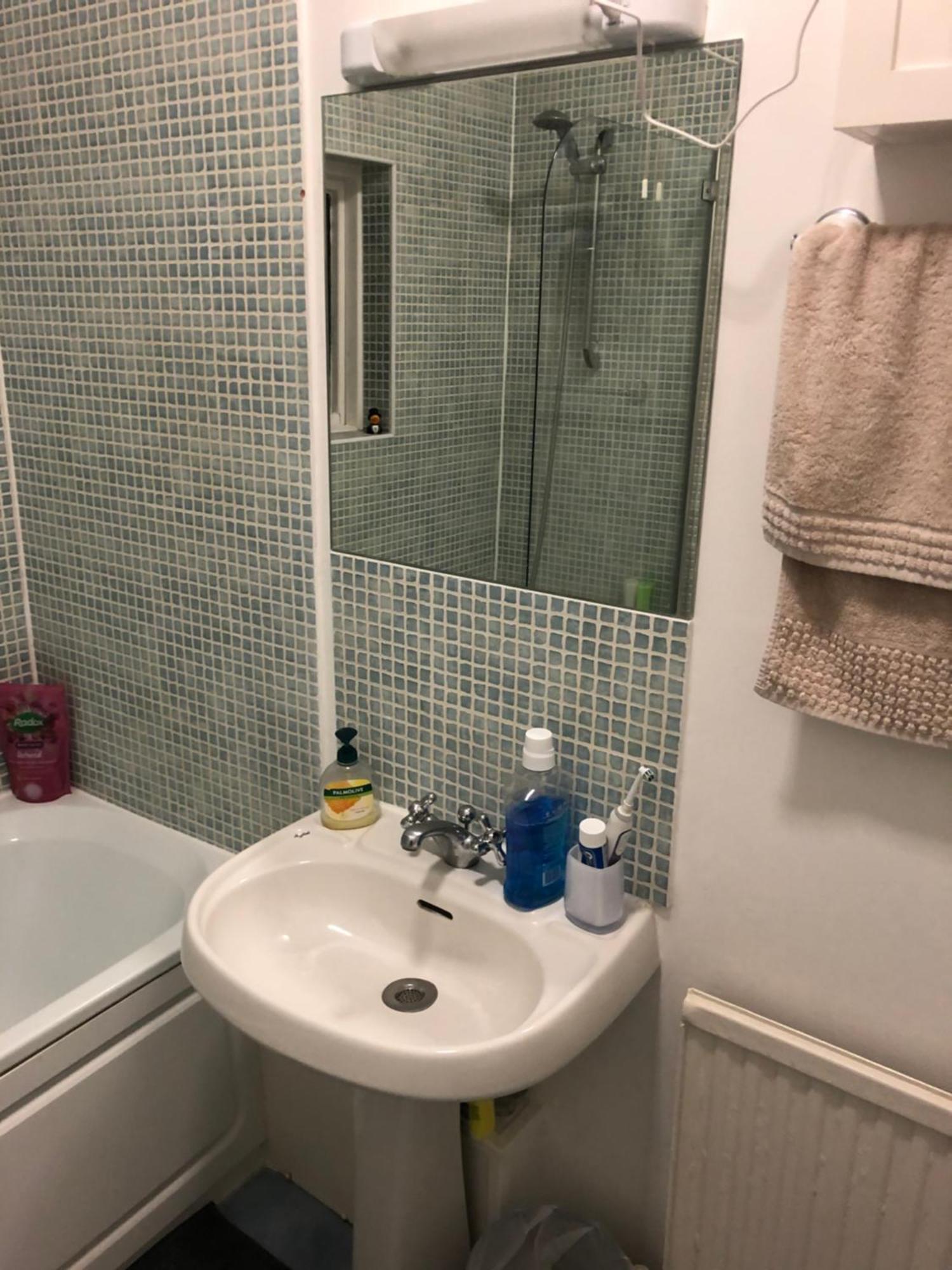 Gazde/Camere de închiriat Cosy Double In West Kensington *
